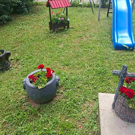 Dağ evi Kuca Za Odmor Family *